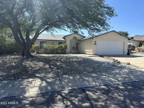 2832 Sun Crest Dr, Sierra Vista, AZ 85650
