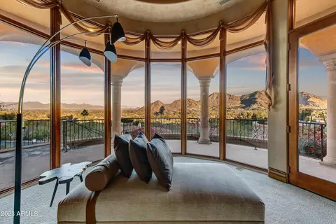 8022 N 47th St, Paradise Valley, AZ 85253