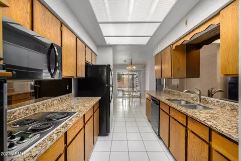 4545 Emerald Cir, Mesa, AZ 85206 photo 8