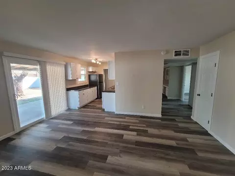 8113 W Weldon Ave, Phoenix, AZ 85033 photo 2