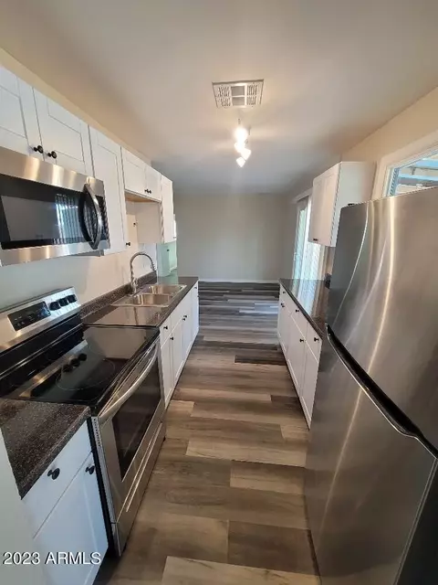 8113 W Weldon Ave, Phoenix, AZ 85033 photo 5