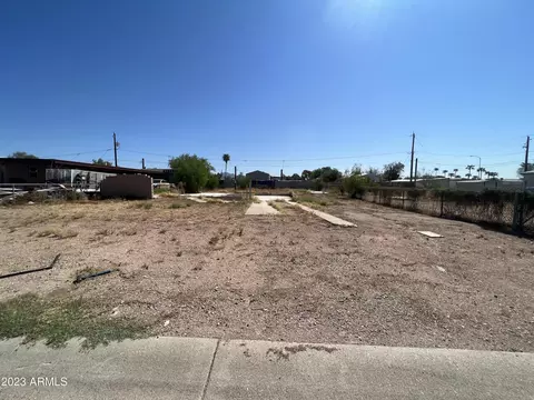 537 S 98th St #18, Mesa, AZ 85208