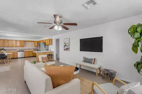 322 N 84th Pl, Mesa, AZ 85207 photo 5