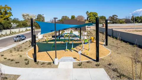 7559 W Gelding Dr, Peoria, AZ 85381