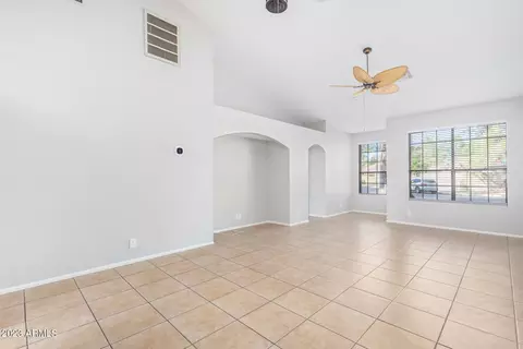 12 N Colonial Dr, Gilbert, AZ 85234 photo 5