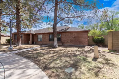 12 N Colonial Dr, Gilbert, AZ 85234 photo 2