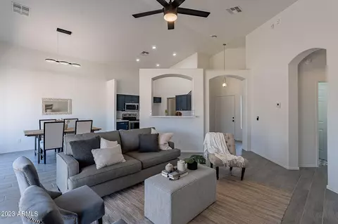 6330 W Cambridge Ave, Phoenix, AZ 85035