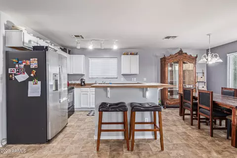 2588 S Chaparral Rd, Apache Junction, AZ 85119 photo 3