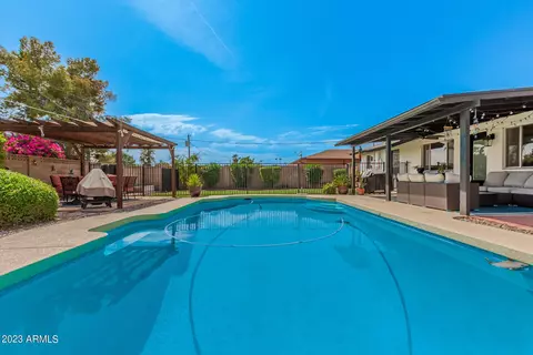 541 W Orchid Ln, Chandler, AZ 85225