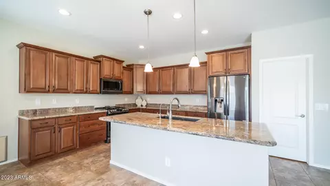 2916 E Tonto Dr, Gilbert, AZ 85298 photo 2