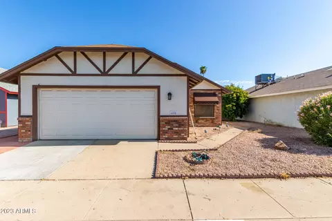 6605 W Poinsettia Dr, Glendale, AZ 85304