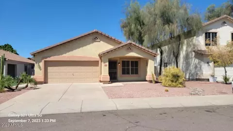 7424 W Abraham Ln, Glendale, AZ 85308