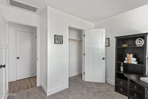 4007 S 24th Pl, Phoenix, AZ 85040 photo 14