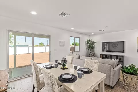 4007 S 24th Pl, Phoenix, AZ 85040 photo 9