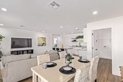 4007 S 24th Pl, Phoenix, AZ 85040 photo 8