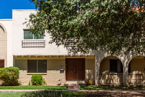 2061 W Hazelwood Pkwy, Phoenix, AZ 85015