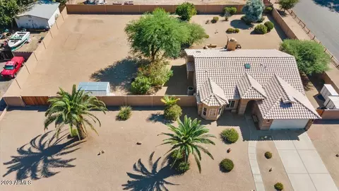 6903 W Robert E Lee St, Glendale, AZ 85308