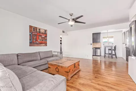714 E Solana Dr, Tempe, AZ 85281 photo 4
