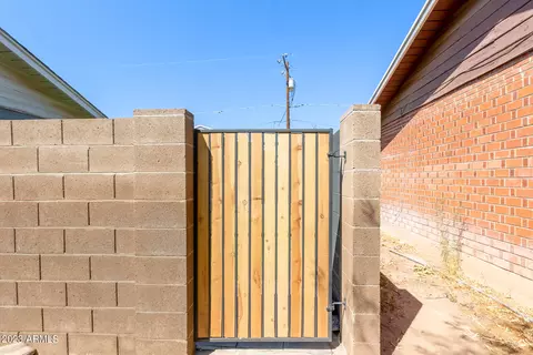 714 E Solana Dr, Tempe, AZ 85281 photo 31