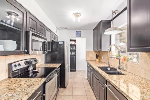 714 E Solana Dr, Tempe, AZ 85281 photo 9