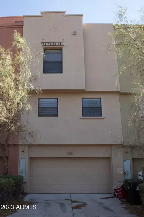 115 W Beth Dr, Phoenix, AZ 85041 photo 2