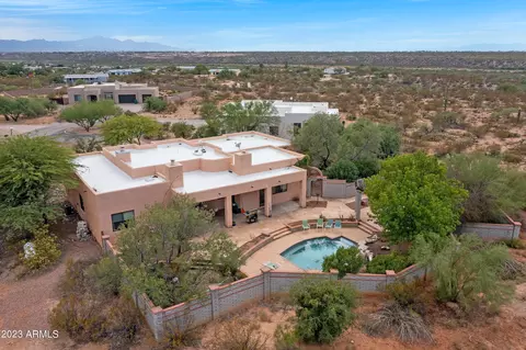 9018 S Halana Ln, Vail, AZ 85641