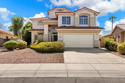 889 W Kroll Ave, Gilbert, AZ 85233
