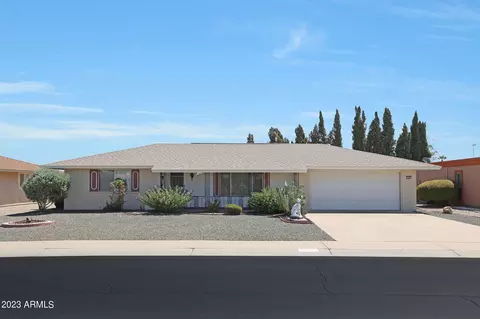 15801 N Bowling Green Dr, Sun City, AZ 85351