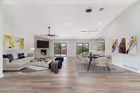 1137 E Hearn Rd, Phoenix, AZ 85022