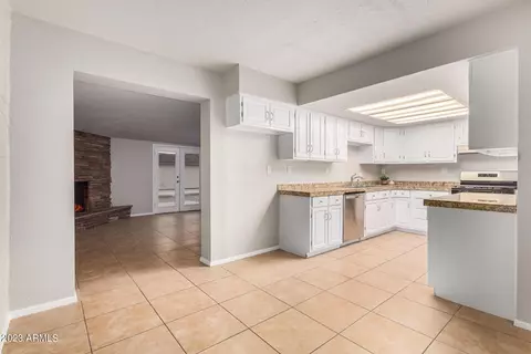 1229 E Mission Ln, Phoenix, AZ 85020 photo 7