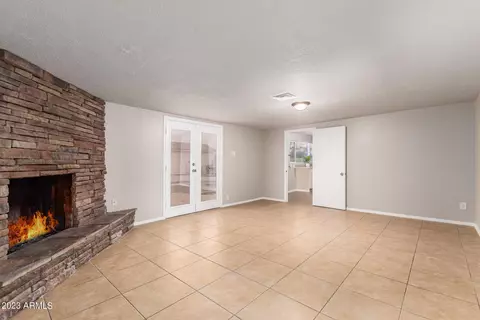 1229 E Mission Ln, Phoenix, AZ 85020 photo 6