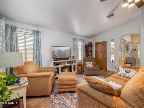 6713 E Manning St, Mesa, AZ 85215 photo 3