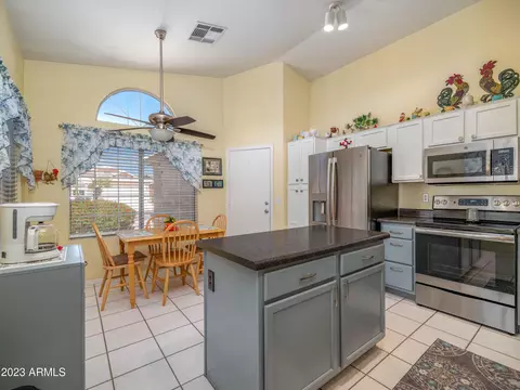 6713 E Manning St, Mesa, AZ 85215 photo 4