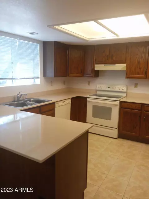 779 E Osage Ave, Apache Junction, AZ 85119 photo 9