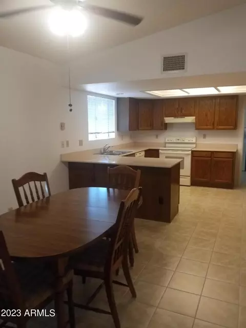 779 E Osage Ave, Apache Junction, AZ 85119 photo 8