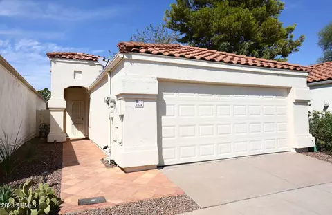 2338 Evans Dr, Phoenix, AZ 85022 photo 2