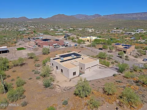 47706 N 24th Ln, New River, AZ 85087