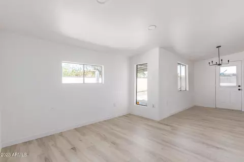 6035 S 18th Ave, Phoenix, AZ 85041 photo 13