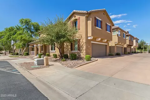 3814 E Trigger Way, Gilbert, AZ 85297 photo 4