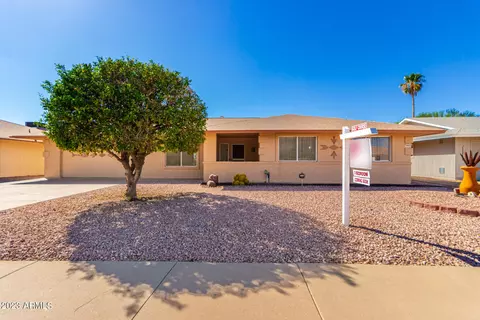 19442 N Willow Creek Cir, Sun City, AZ 85373