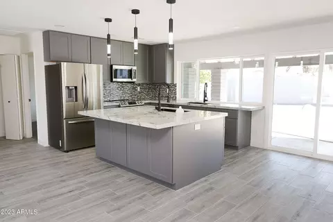2625 E Becker Ln, Phoenix, AZ 85028 photo 5