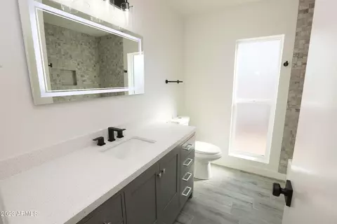 2625 E Becker Ln, Phoenix, AZ 85028 photo 14