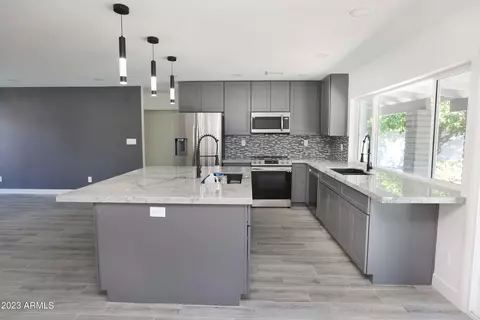 2625 E Becker Ln, Phoenix, AZ 85028 photo 6