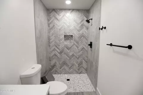 2625 E Becker Ln, Phoenix, AZ 85028 photo 13