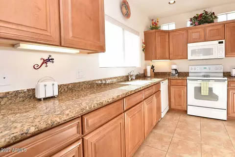 7609 E Indian Bend Rd #2016, Scottsdale, AZ 85250