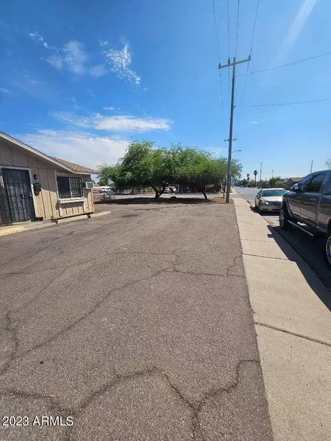 2850 W Pierce St, Phoenix, AZ 85009 photo 12