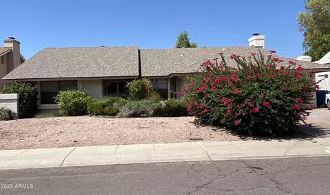 9208 S Kachina Dr, Tempe, AZ 85284