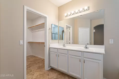 6423 S 37th Ln, Phoenix, AZ 85041 photo 11