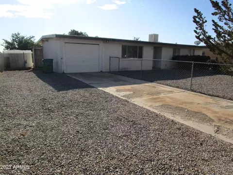 204 Dragoon St, Huachuca City, AZ 85616