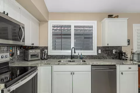 4455 E Badger Way, Phoenix, AZ 85044 photo 8